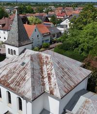 Blick von oben (Drohne) aud Kirchendach